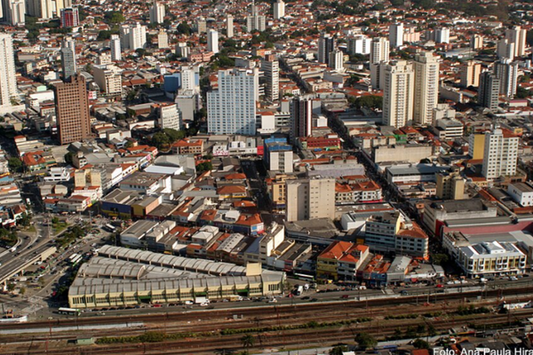 Vista aérea do bairro da Lapa em São Paulo, região próxima ao Mercado Municipal e atendida pela AGS Transportes